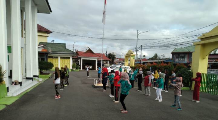 Jum'at Sehat Bersama Ibuk-Ibuk DYK Sungai Penuh